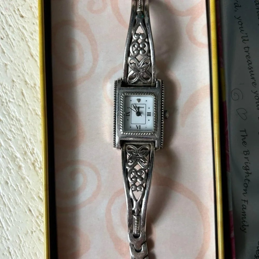 Vintage Brighton “Hamilton” Watch + Original Tin Case – Timeless Style